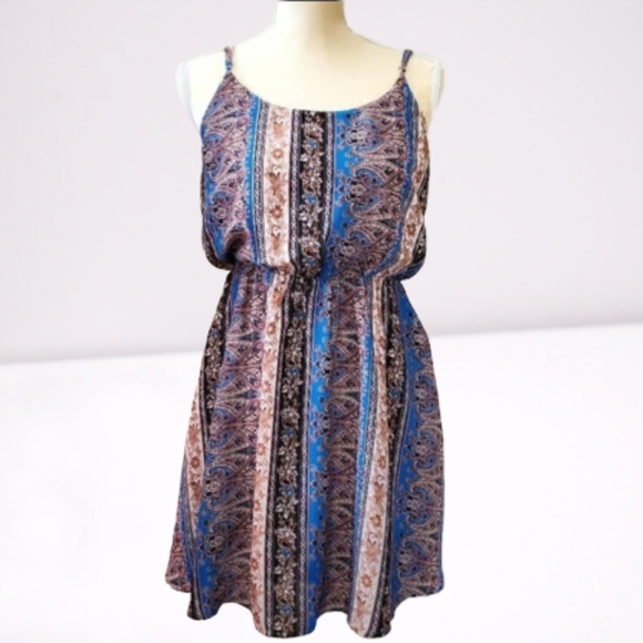 Everly Dress - Size Medium - Picture 8 of 8